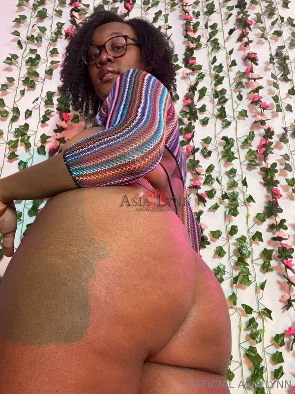 need some ass? 🍑