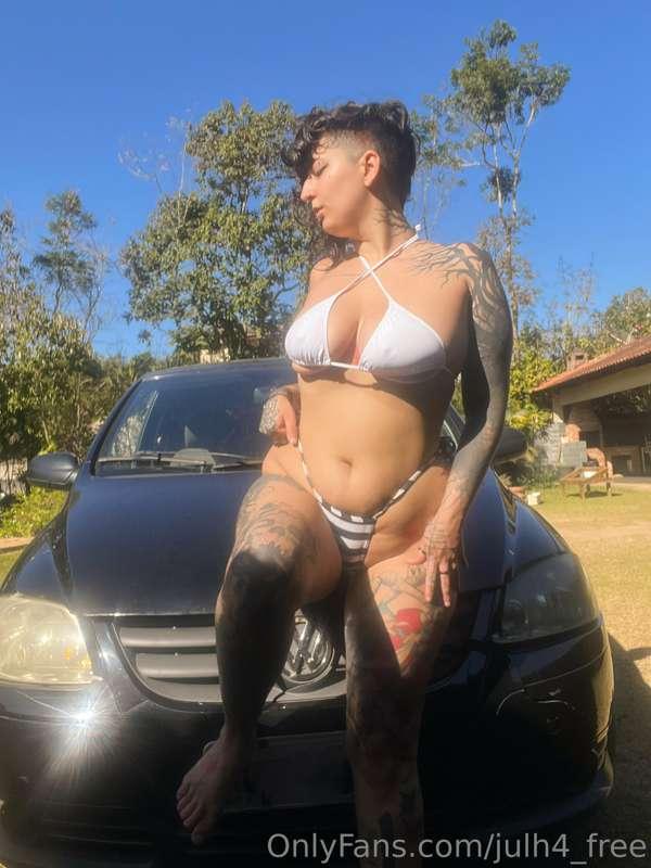 do you like to fuck in the car? cause I do... specially in t..