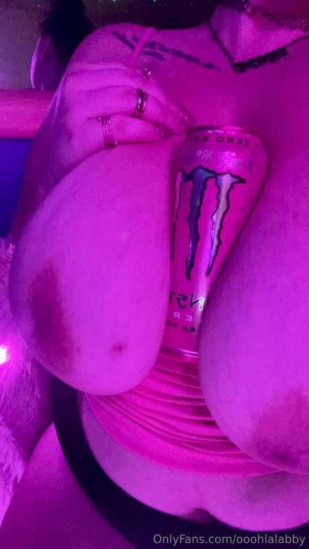 Happy titty Tuesday 💗