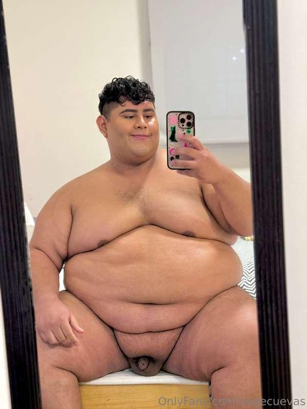 Hot chubby boy here 🔥🔥🔥