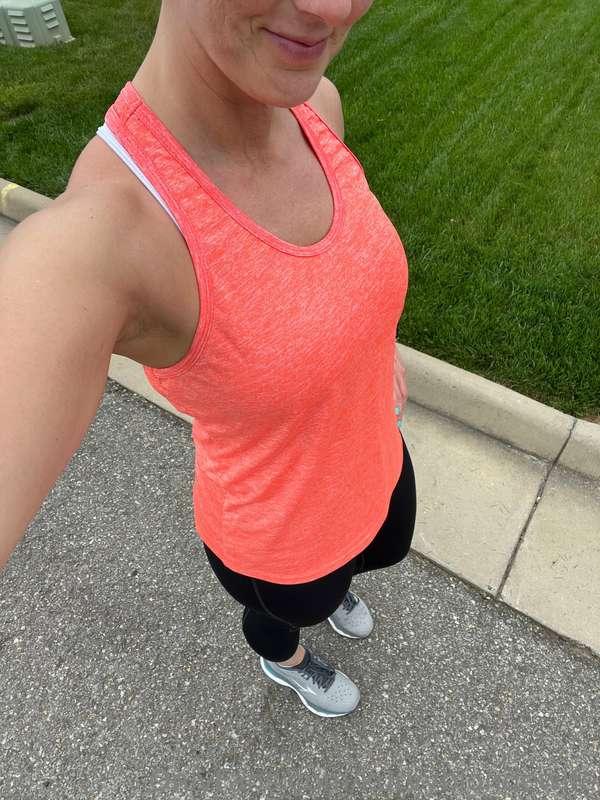 kurvyblondewife main image