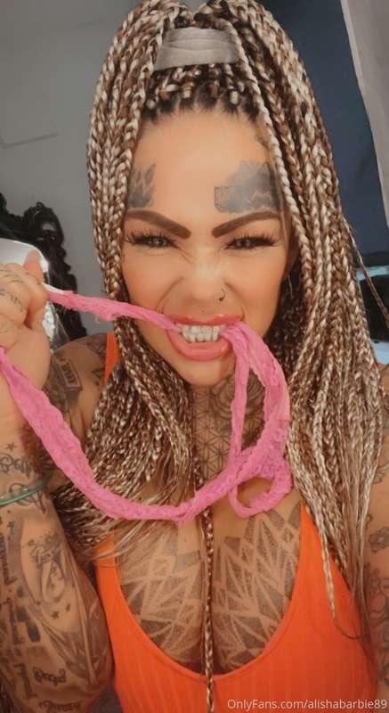 Anyone wana buy my dirty knickers x