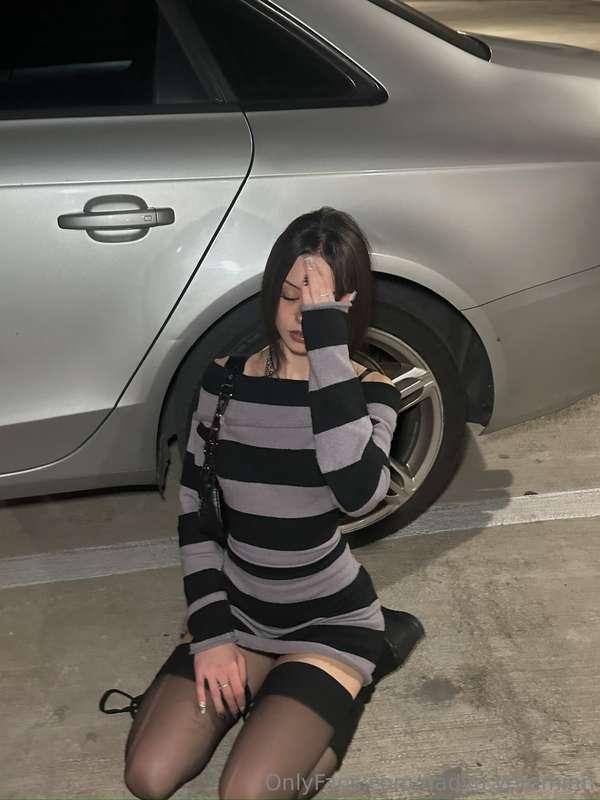 Kneeling for the drama! 😜🔥