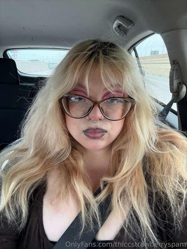 🖤🩷message me I’m bored 🖤🩷 