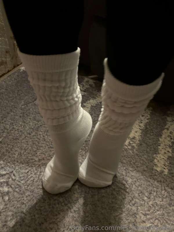 mrs_footjobqueen image #7