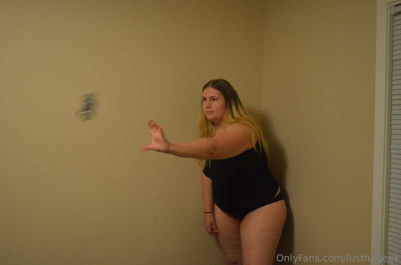 lustfulgeek image #7