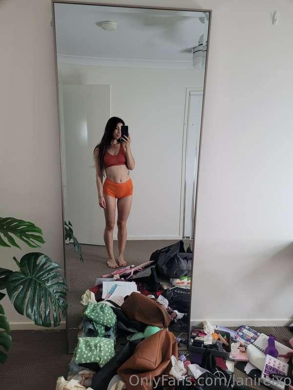 Finished setting up my content room🥰 what should I Film firs..