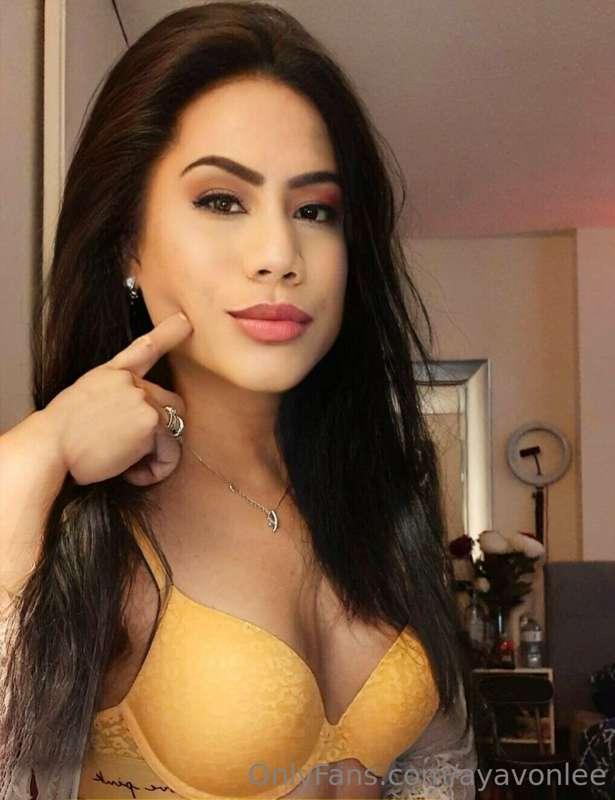 Comment below baby.hot 🔥