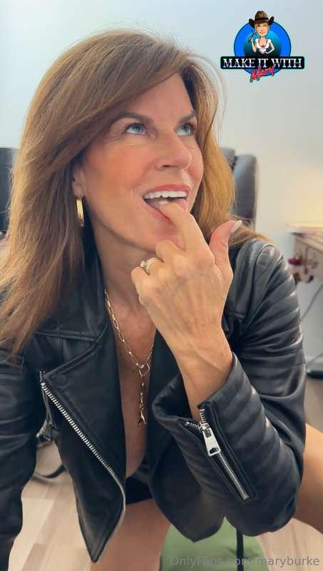 *A1 - mary in leather - Jerk off with me💦💦💦 9 minute JOI wil..