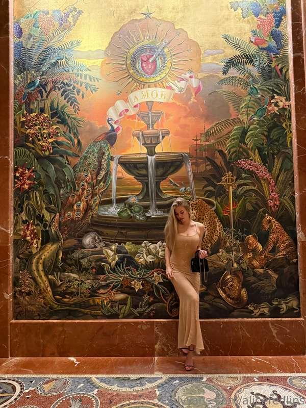 I feel like a kitty and want to stay that way 🐈‍⬛🖤