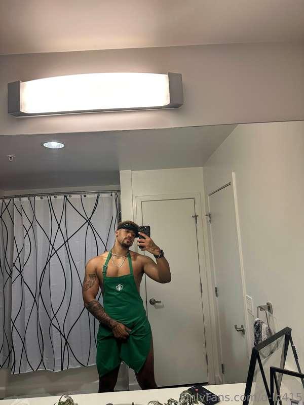 Found my old Starbucks uniform in some boxes and had to try ..