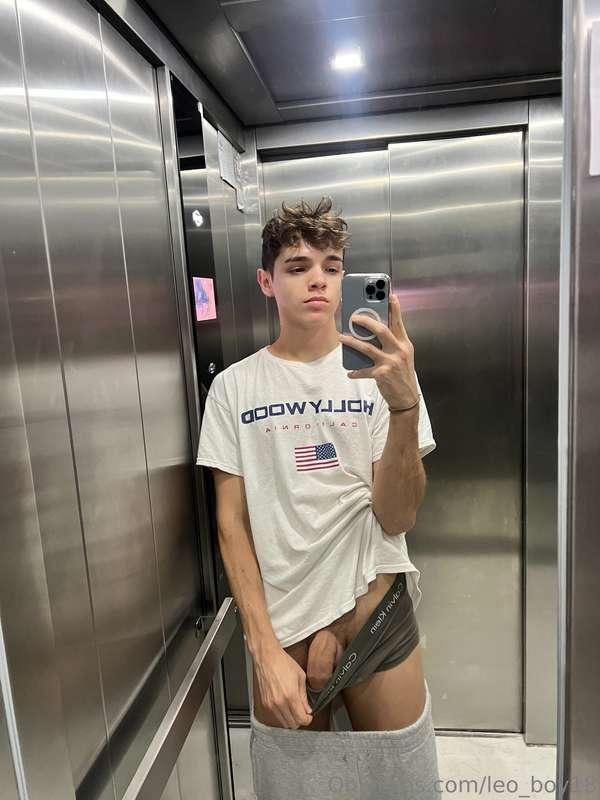 leo_boy18 image #1