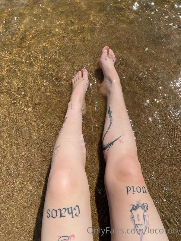 Feet yeeeet