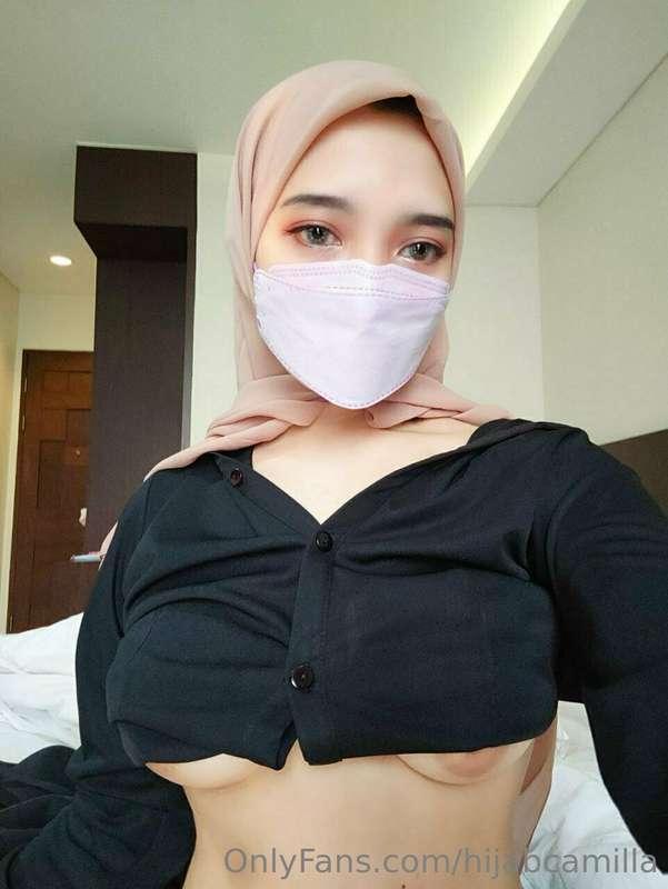 Shh...Naughty Muslim girl here😛