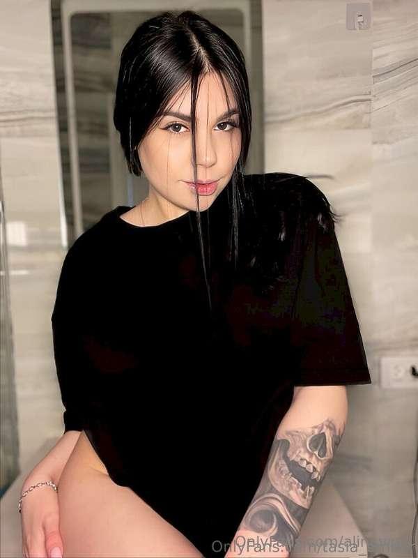 🔥FREE SUBSCRIPTION🔥Imagine you come home and @lleyla_tease s..