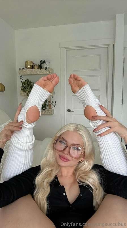 These legs would look even cuter on your shoulders... just s..
