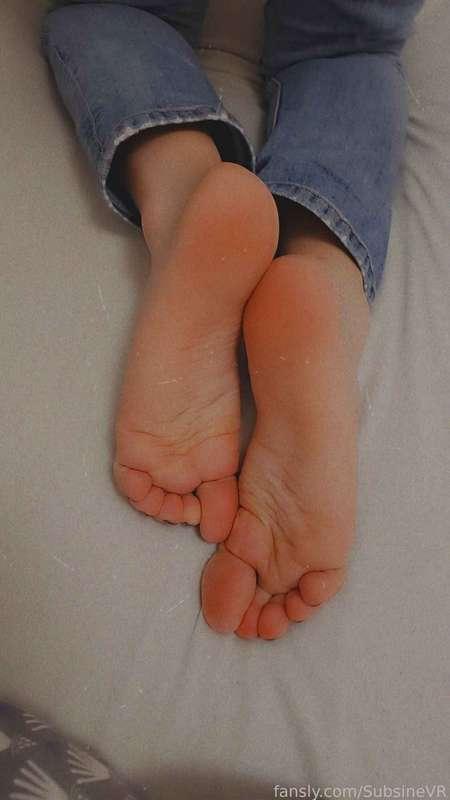Very Niche Tonight, but I slowly wanna get back into IRL stuff...

I hope you enjoy this Feet's content ! 😖🤍

------------------------- 
𝘾𝙝𝙚𝙘𝙠 𝘼𝙡𝙡 𝙈𝙮 𝙇𝙞𝙣𝙠𝙨 𝙁𝙤𝙧 𝙈𝙤𝙧𝙚 𝘾𝙤𝙣𝙩𝙚𝙣𝙩 ! ✨
https://allmylinks.com/subsinevr
------------------------- 

• #IRL #erp #feet #anime #vtuber #lewdtuber #fetish •
