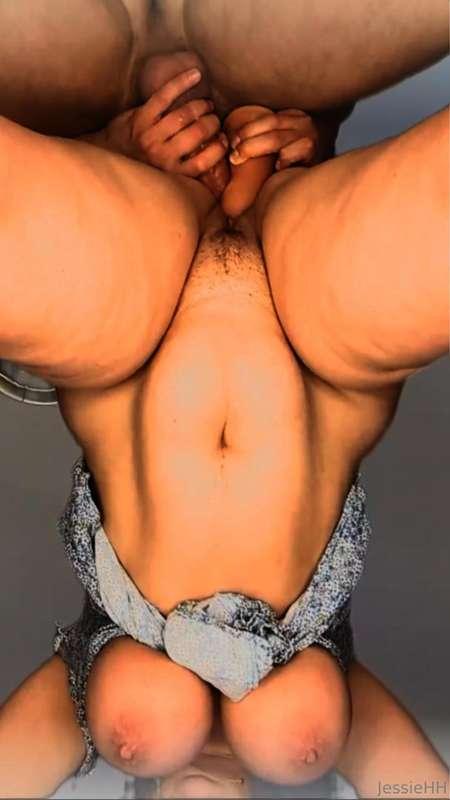 I got double penetrated in my pussy in todays sex live today..