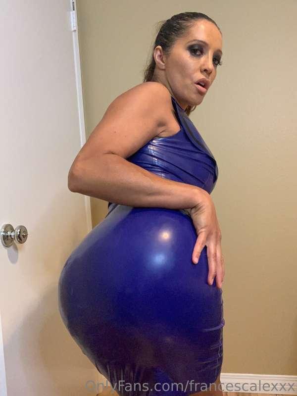 Give mommy a spank 🍑