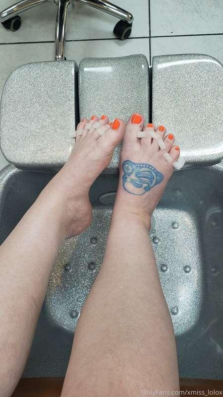 Any feet lovers in da house? 👌