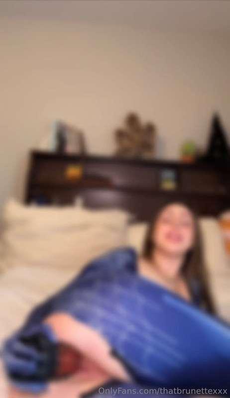 Spidergirl stuffs massive tentacle cock in tight pussy 💦🥵 