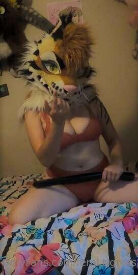 Come closer puppy~ I don't bite.... much...