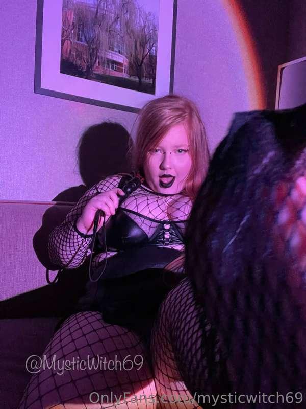 Maybe If you’re good I’ll let you suck on them 🦶