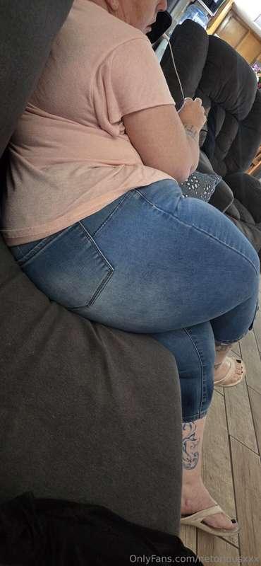 This slut is about to get it... 