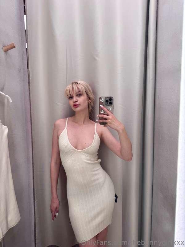 Ughhh I’m stuck 😭 I can’t decide between these two gorgeous ..