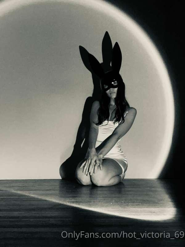 Pet your rabbit!👅🐰❤️💦 I'm lonely and sad! I'm lonely! I want..