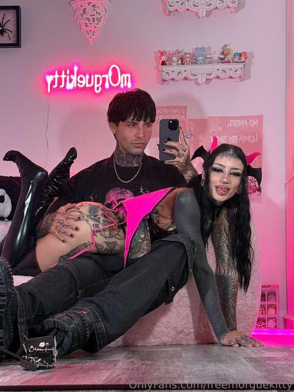 have you seen our b/g sex tape in this outfit hehe its on @m..
