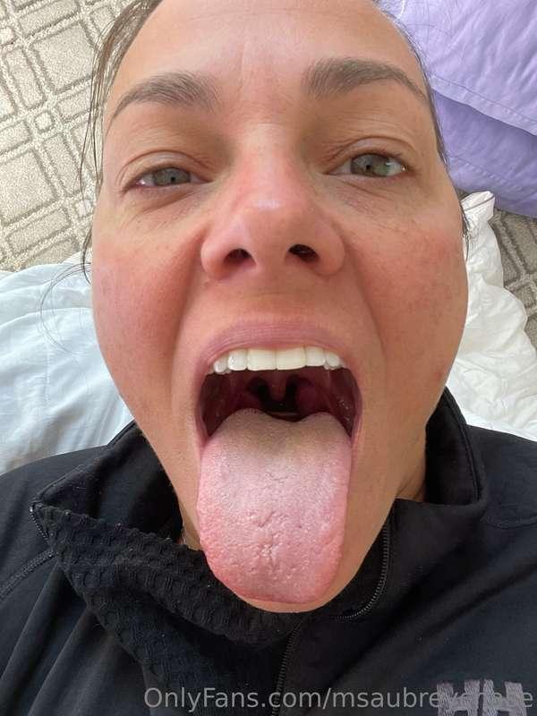 POV lazy gf won’t get out of bed but WILL lay here and tease..