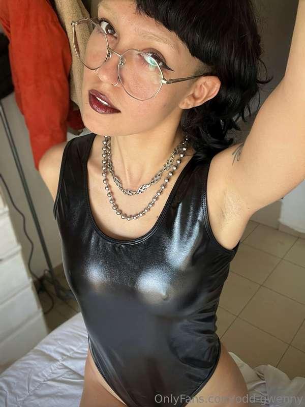 trying on my new suit! 💋