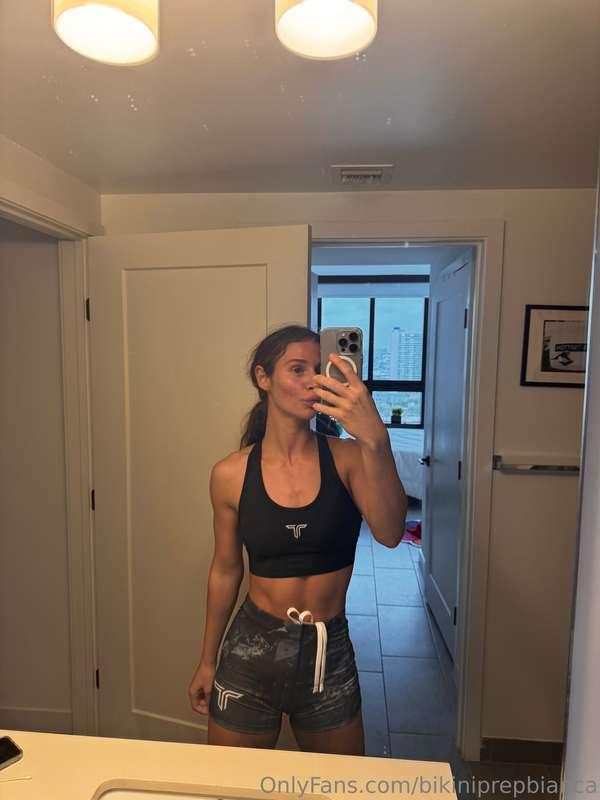 Fit check before the sweat check. 😎💦