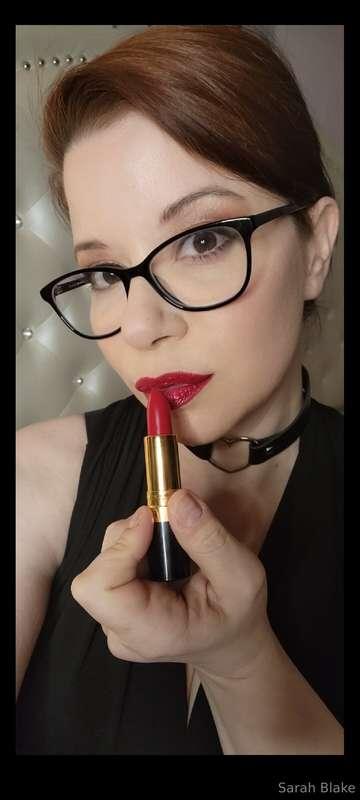 Do you like red lipstick?#lipstick #redlips #lips #poll