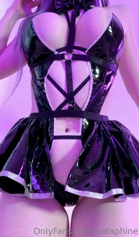 Should I post more in this outfit? 🖤