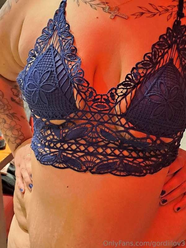 Do you want to see how I do it....? 🔥 👅