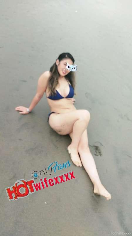 hotwifexxxx image #2