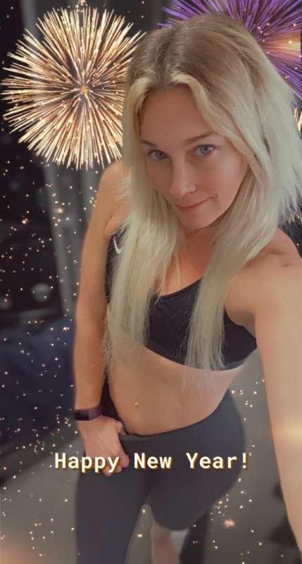 Any one have any sexy plans tonight 🥂🎉