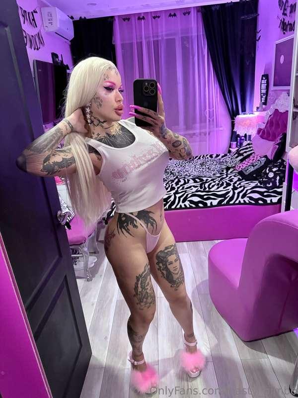 Hi babes💕Look how good im doing with gym😍My ass is getting b..