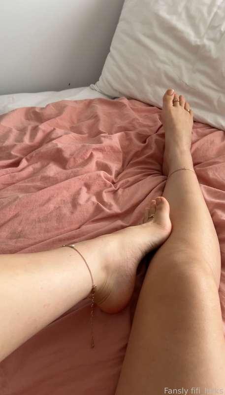 fifi_lurks image #2
