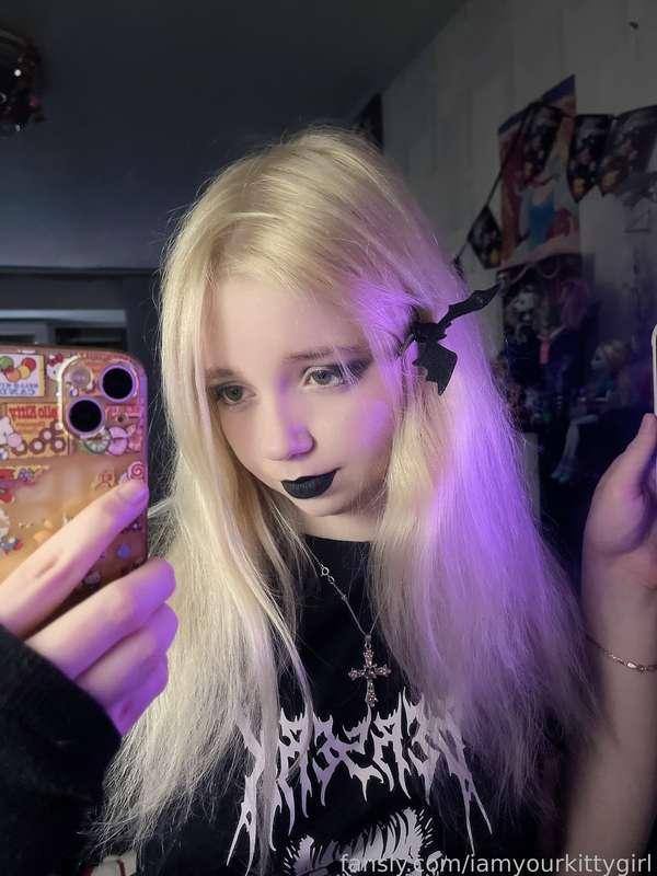 iamyourkittygirl image #1