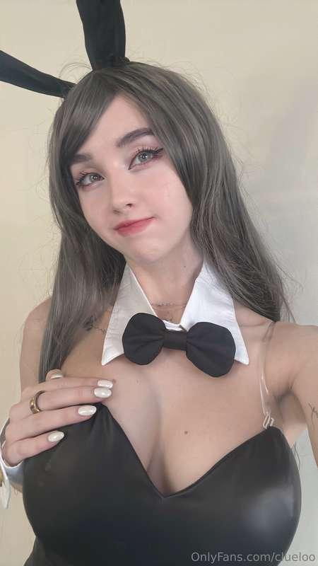 Sexy or Sweet? Or both? I think it´s such a fun cosplay with..