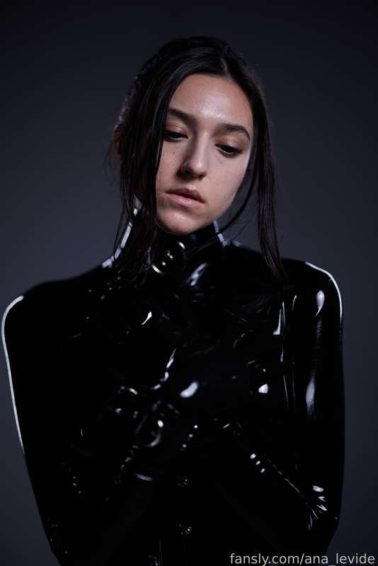 ana_levide image #325