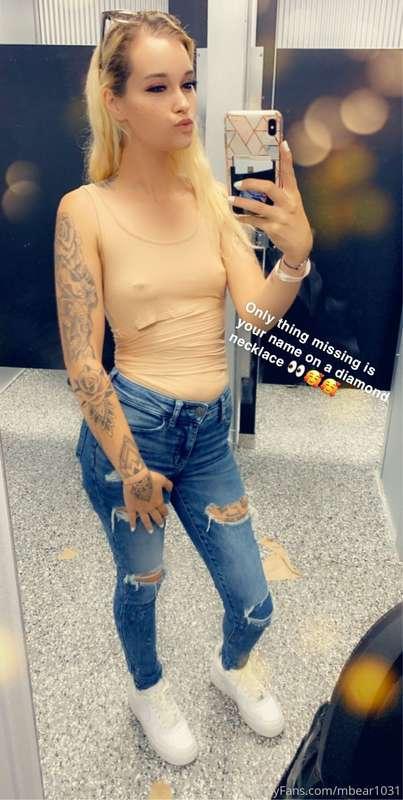 It’s my birthday 🥳 Talk to me nice 😘🤑
