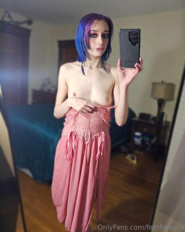 Tiny tits 😘