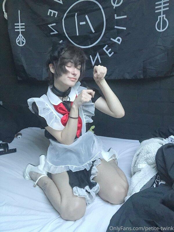 petite-twink image #6