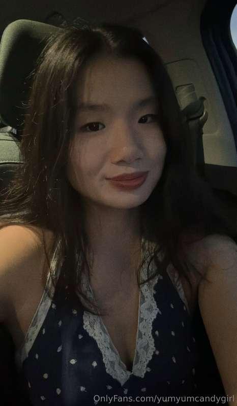 Ugh I wanna sell the hand job video but lowkey I feel like I..