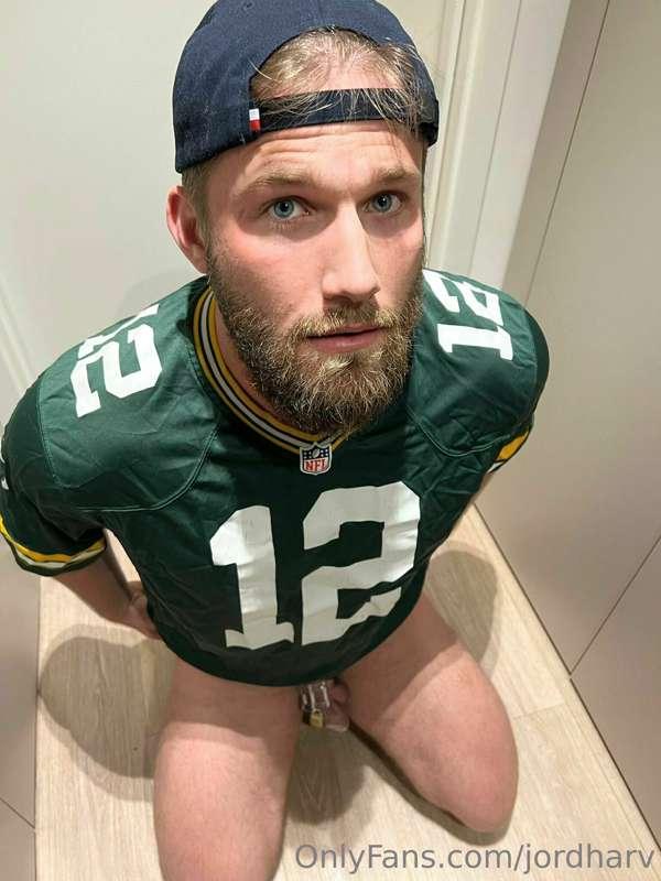 Caged boy anyone 🥺