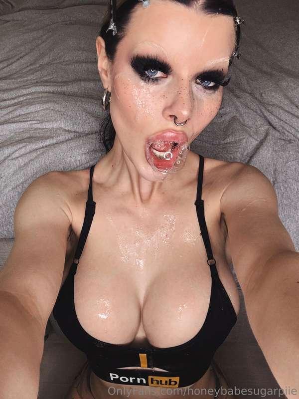 I love to blow dick and bubbles 🫧